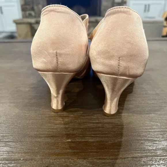 Chic nude Tan Strappy Dance Sandals - Picture 3 of 6